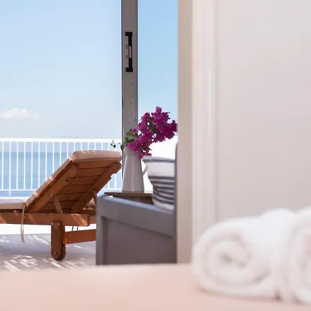 Cokkinis Hotel 3*