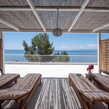 Cokkinis Hotel