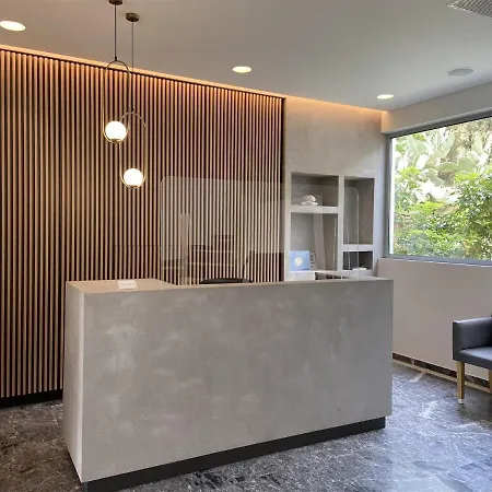Cokkinis Hotel Mégara